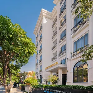 4* Hotell Delicacy &